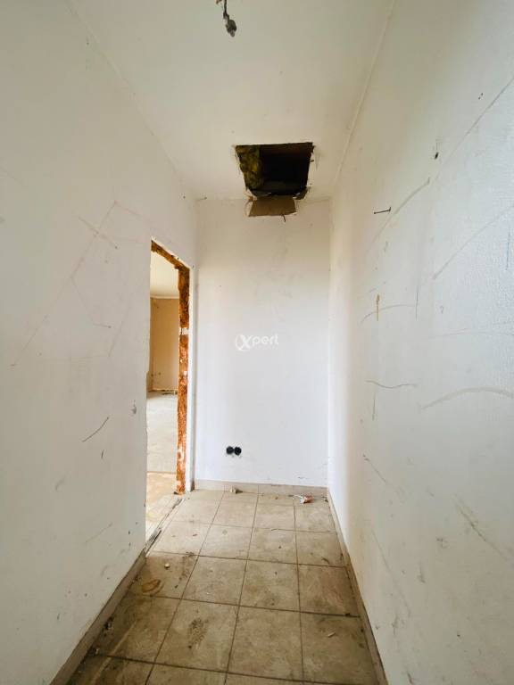 Predám 2 izb. RD v obci Pataš -nutná kompletná rekonštrukcia-701 m2 
