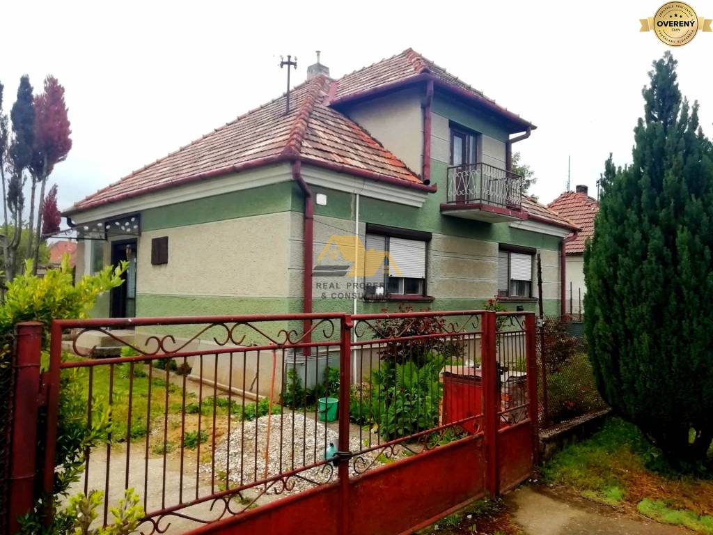 Rodinný dom-Predaj-Strekov-42000.00 €