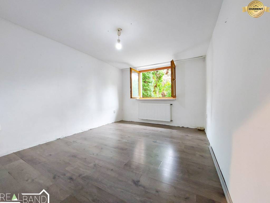 Predaj - Rodinný dom - Bratislava - Dúbravka, Strmé sady 408m²