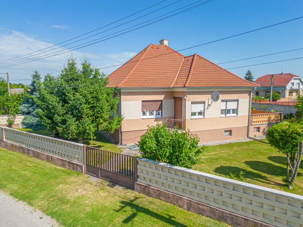 Rodinný dom-Predaj-Vrakúň-169900.00 €