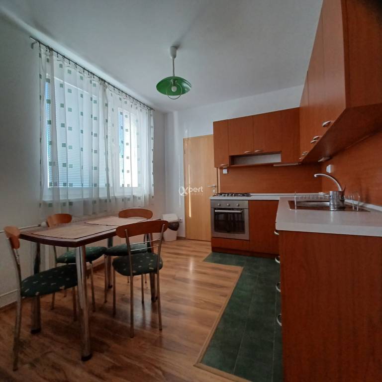 PRENÁJOM - 3 izbový byt v centre mesta Dunajskej Stredy