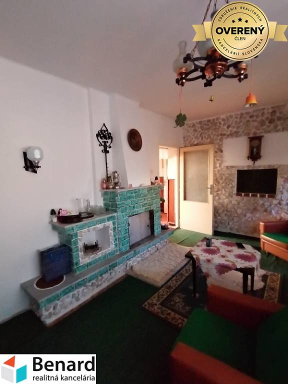 STROPKOV,DVOJGENERAČNÝ RD, 7 IZIEB, POZEMOK 833m2,KALINČIAKOVA