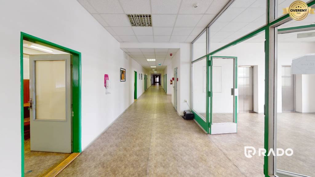 IBA U NÁS! Exkluzívne na predaj administratívna budova 