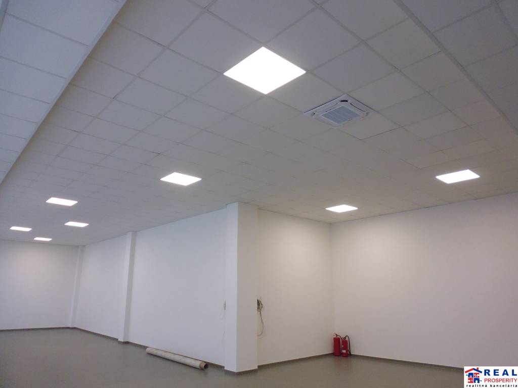 MASARYKOVA: VOĽNÉ OBCHODNÉ priestory- PRÍZEMIE 190 m2-KLIMATIZÁCIA