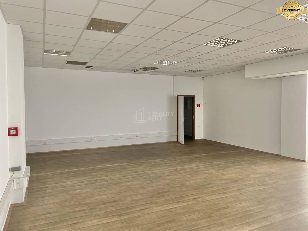 Na prenájom kancelárske priestory 200 m2 v Living centre v Žiline