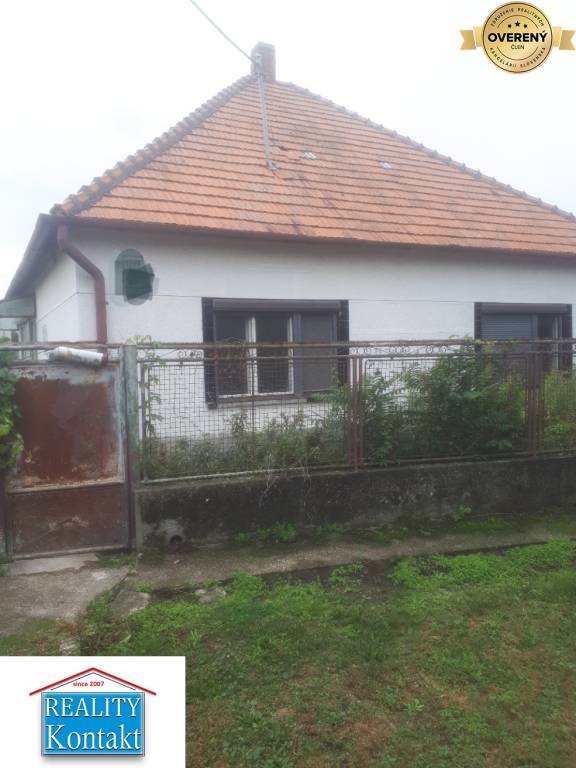 ZNÍŽENA CENA!!! 3 +1 izbový rodinný dom na predaj  v obci Marcelová.