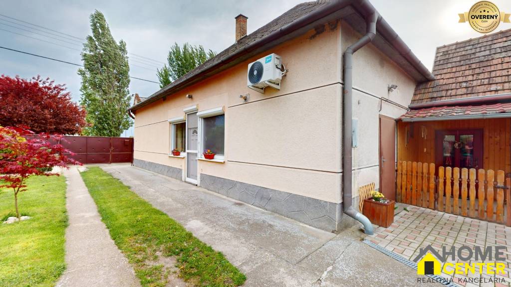 REZERVOVANÝ