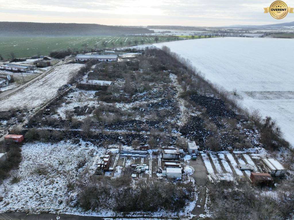 Exkluzivne pozemok  na výstavbu pri Trnave