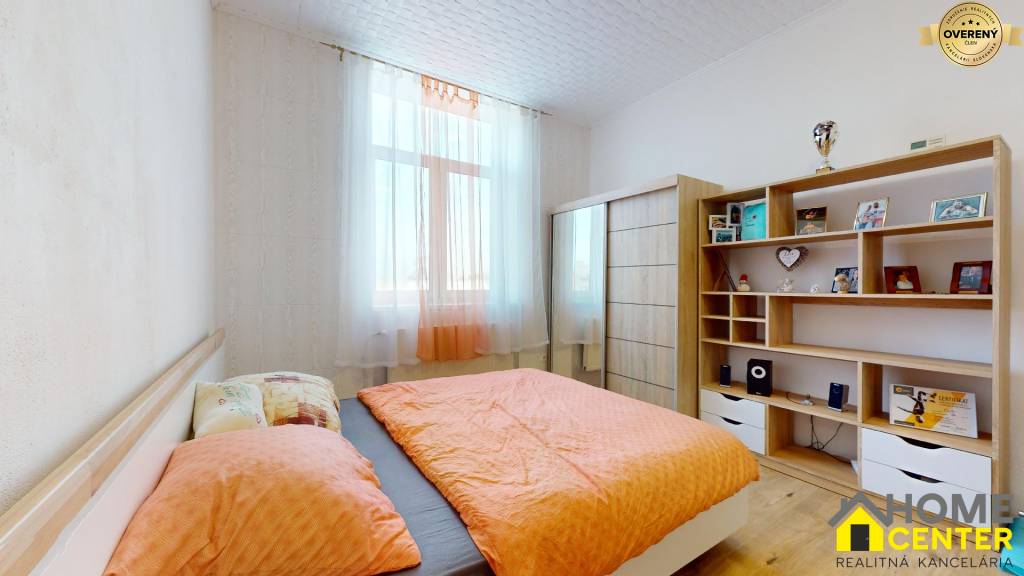 Na predaj : 2 izbový , zrekonštruovaný byt , 71 m2 ,  pekný, Šurany