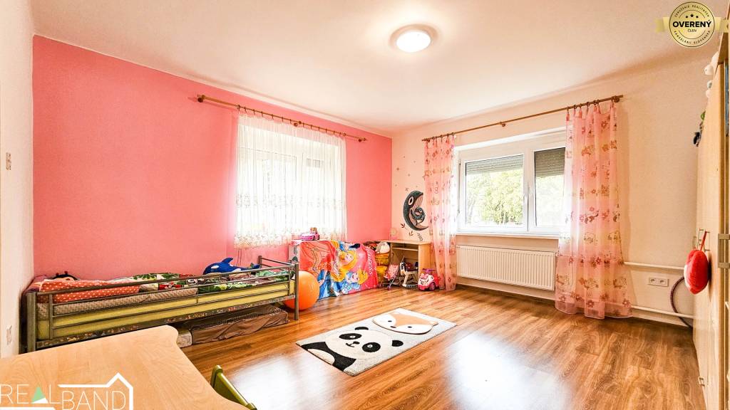 Predaj - Zariadený rodinný dom - Čiližská Radvaň, 800 m²