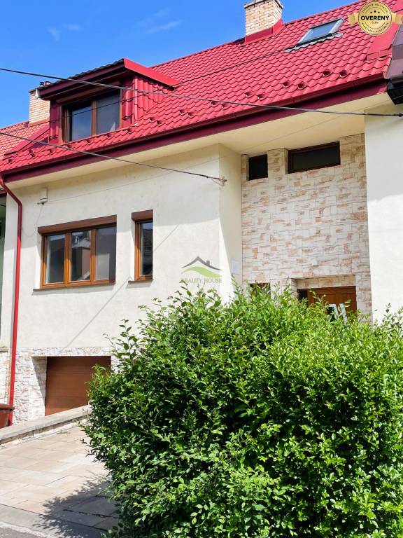 Rodinný dom v Michalovciach po kompletnej rekonštrukcii - 235.000€
