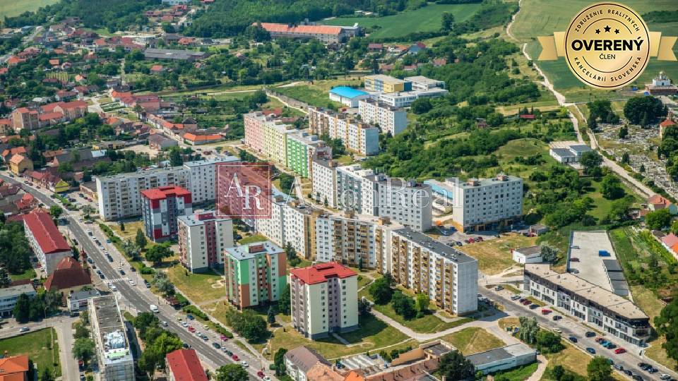 HĽADÁM: 3i-izbový byt, cca 68m2, HOLÍČ, do 100.000,- €