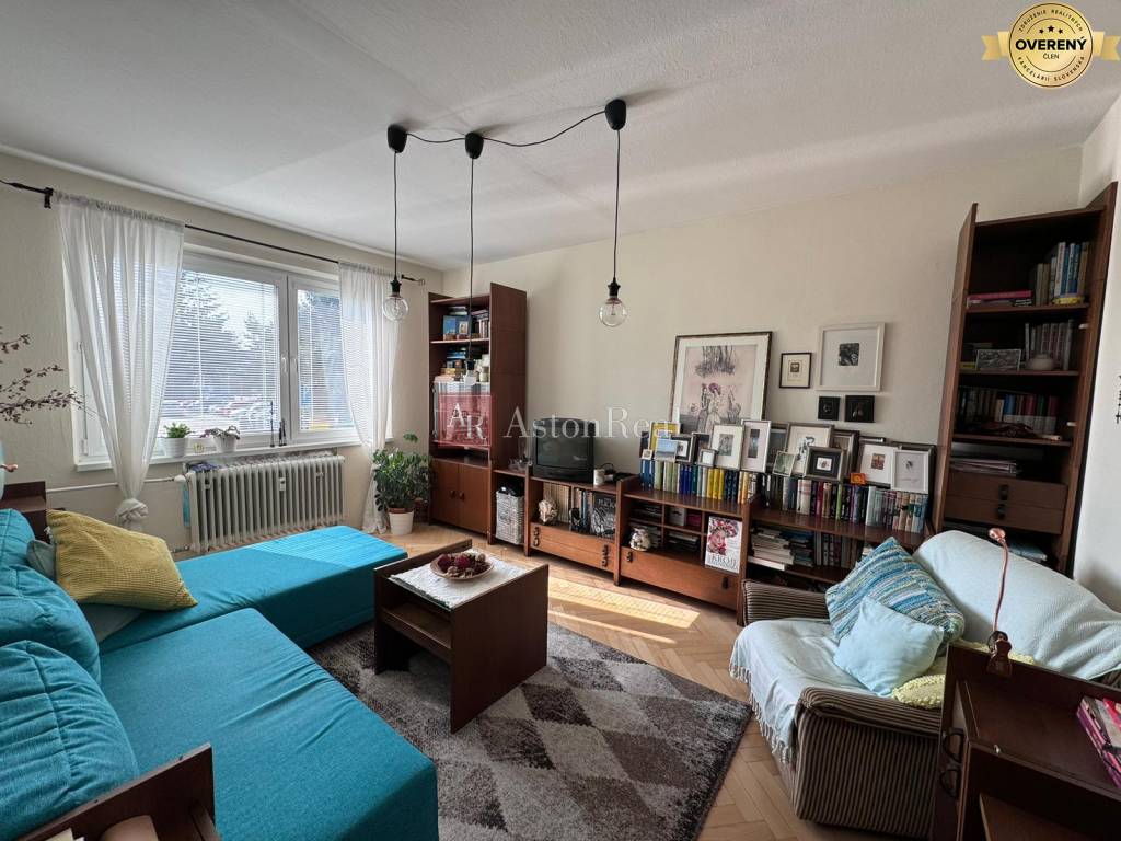 Slnečný 4 izbový byt s Balkónom, 80 m2, v Martine Priekope