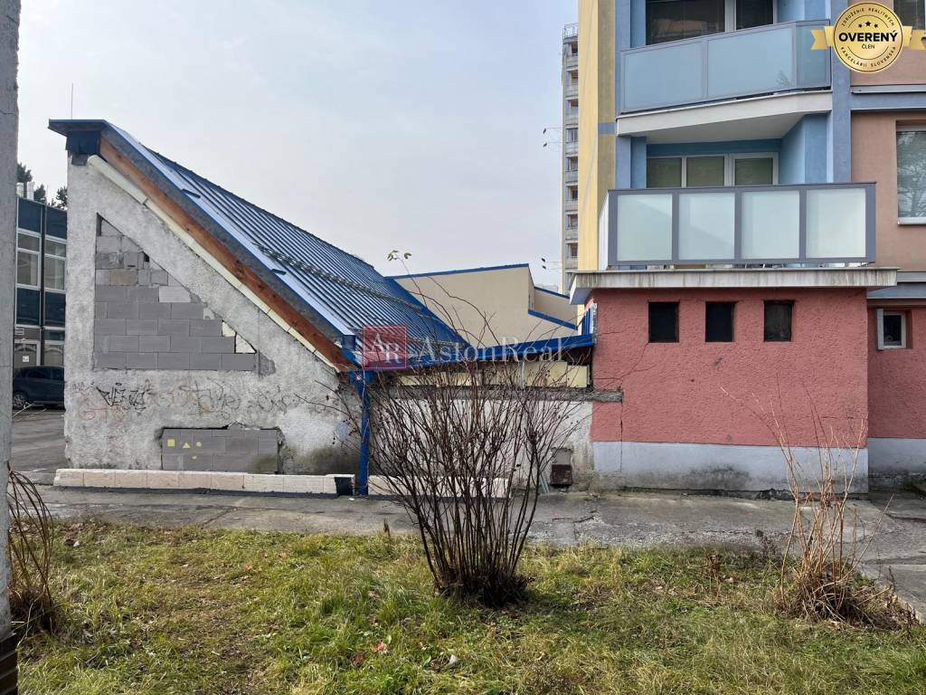 Na predaj: pozemok v centre mesta, bývalá kotolňa, Námestie Slobody