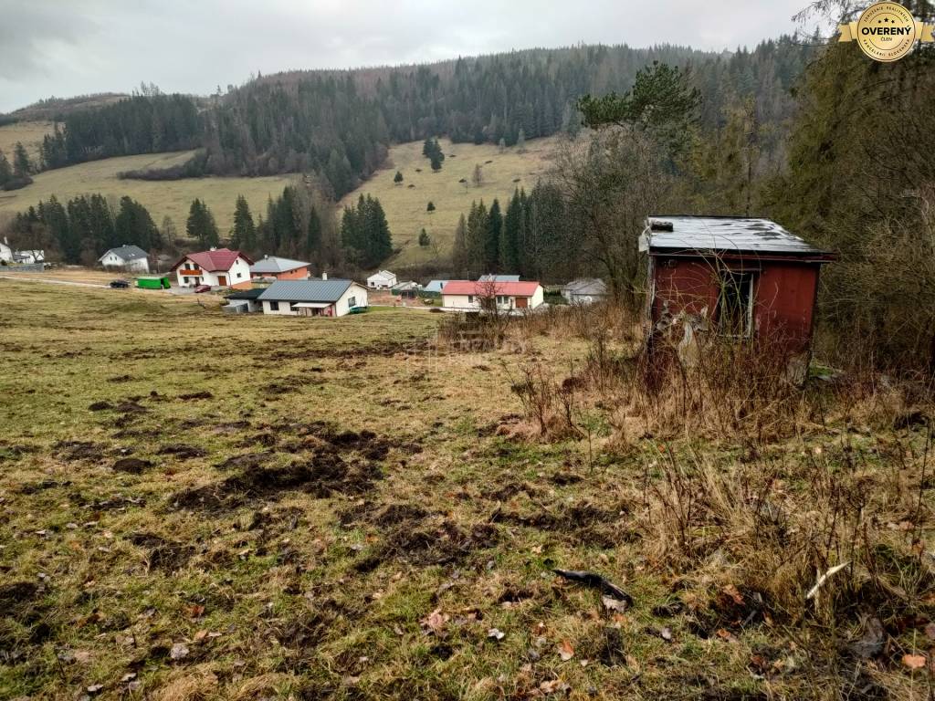 Predaj : Pozemok 1025m2 v obci Snežnica