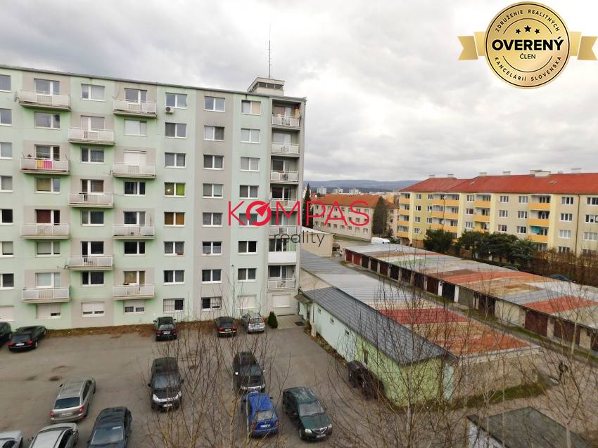 NOVÁ SUPER CENA ! PONÚKAME NA PREDAJ 2 IZBOVÝ BYT NA ULICI JESENSKÉHO 