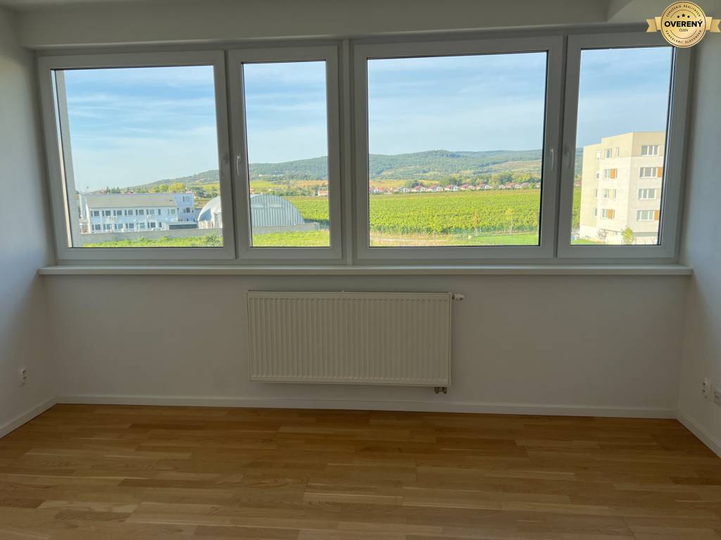 NA Predaj 4 izbový byt v projekte VINICE Pezinok 150m2
