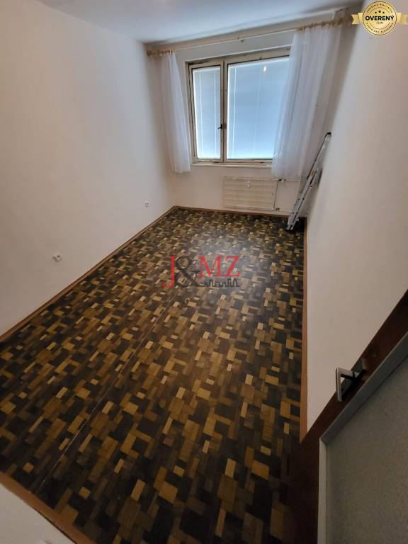 3.izbový byt s balkónom Levice 78,57m2 (VH-73)