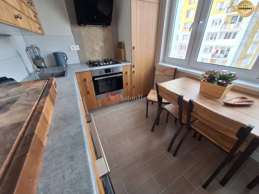 AstonReal: PRENAJATÉ   luxusný 1-izbový byt 41m2 Kežmarok - Sever