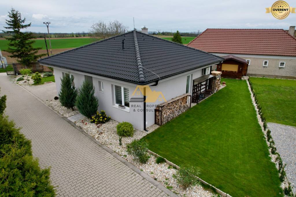 Predám rodinný dom v obci Dvory nad Žitavou