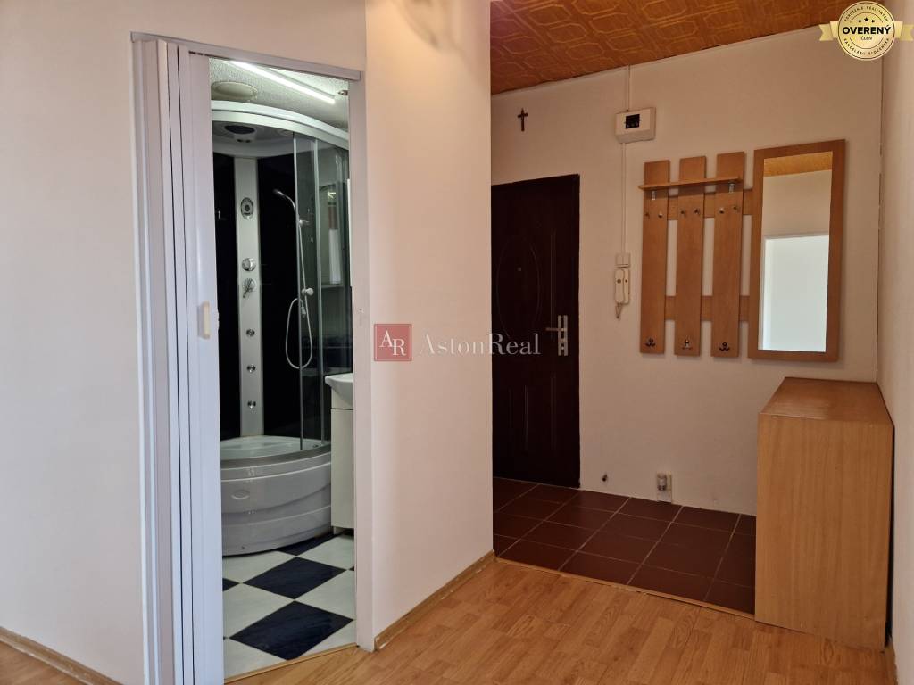 AstonReal: PREDANÉ  2-izbový byt 52 m2 v Poprade - ul. Mládeže
