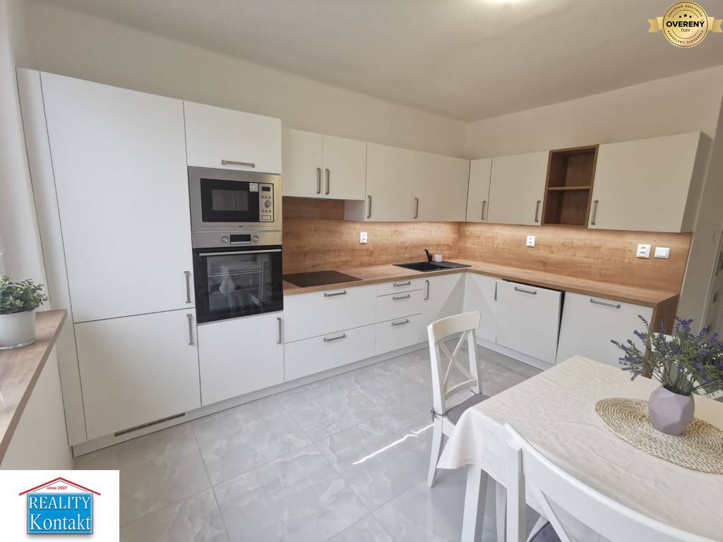 Prenájom Iný Iný-Prenájom-Nové Zámky-400.00 €