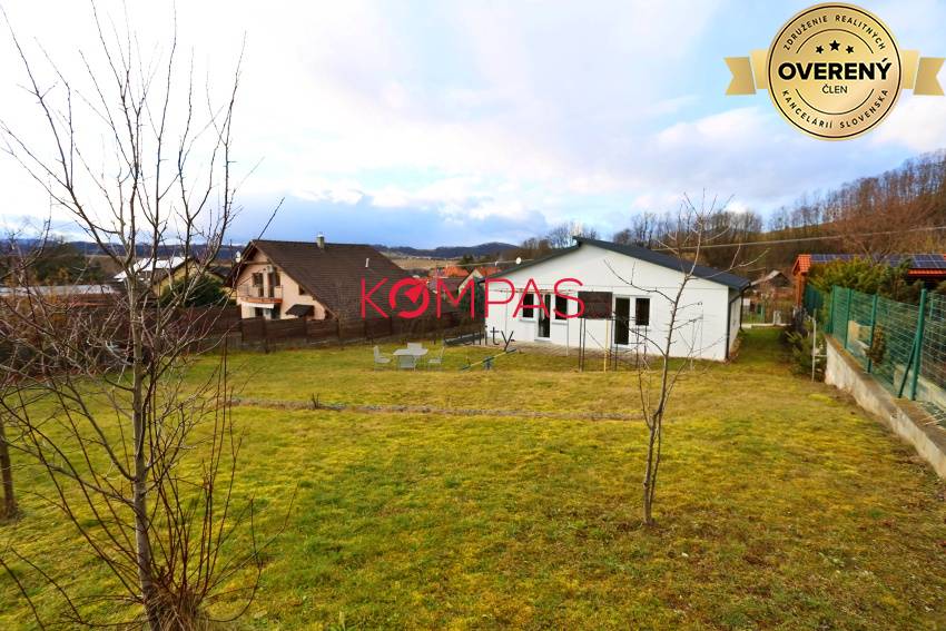 NOVOSTAVBA RODINNÉHO DOMU – PODZÁMČOK