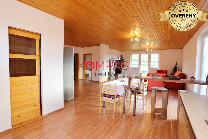 NOVOSTAVBA RODINNÉHO DOMU – PODZÁMČOK