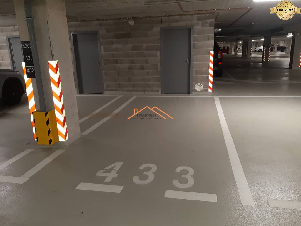 Parkovacie miesto a sklad na prenájom Tomášikova Bratislava