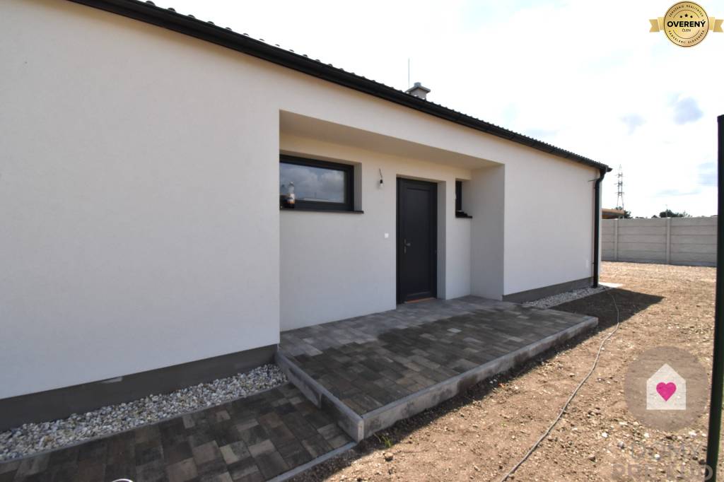 Krásny 4 izbový RD bungalov 92,26 m2 na pozemku 495 m2, Senec