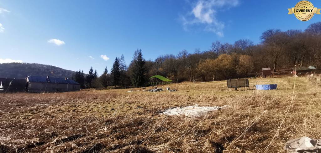 Slnečný pozemok s veľkou výmerou Brusnica