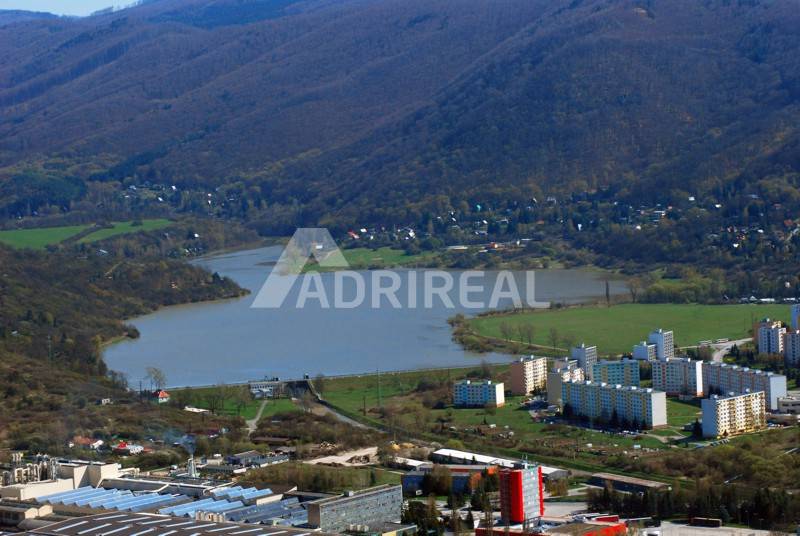 PREDAJ: stav.pozemok o výmere 440m2, Zvolen, 58.000€