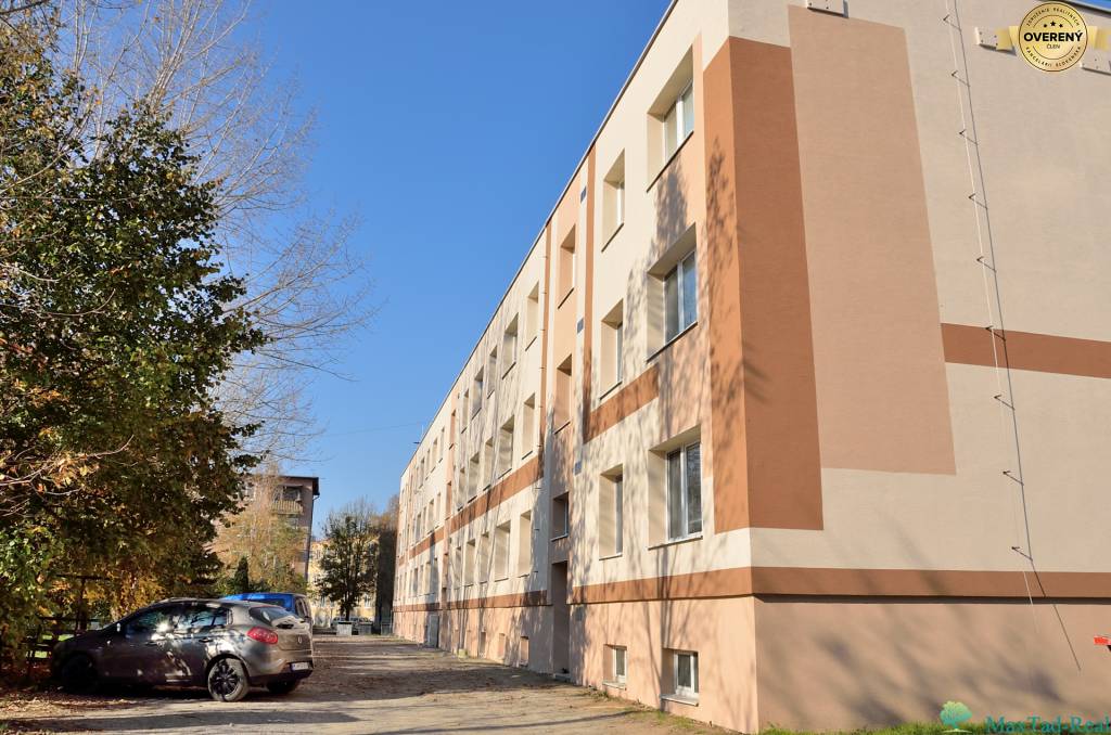 Zateplený tehlový byt s novými plastovými oknami, Veľké Kapušany 76 m2