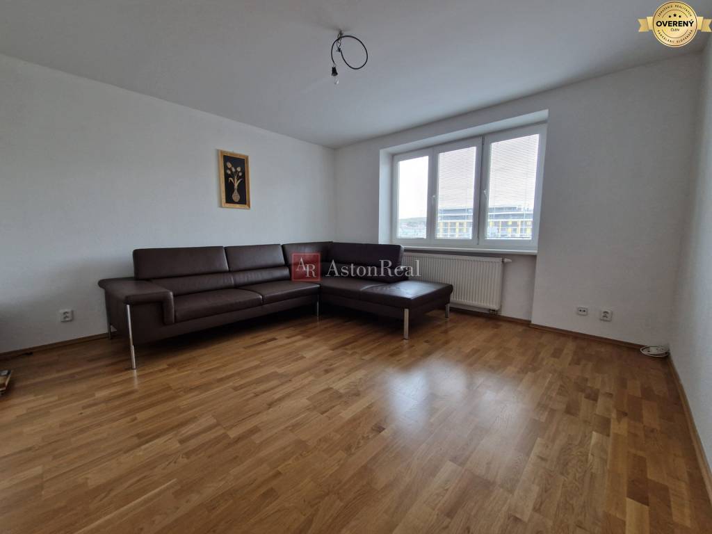AstonReal: PRENAJATÉ 2 izbový byt s balkónom, Kežmarok - Gen. Štefánik