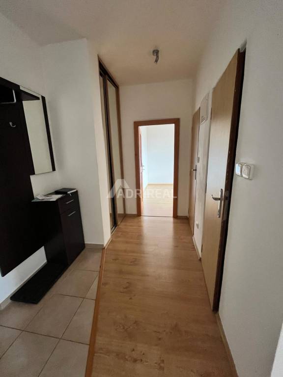 PRENÁJOM: 2-izbový byt, Sadova ul. Banská Bystrica, 480€/mes.+energie