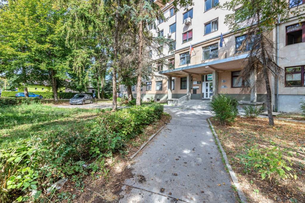 BC TOMÁŠIKOVA 35 - Obchodný priestor vo vstupnej vestibule - 23,82m2