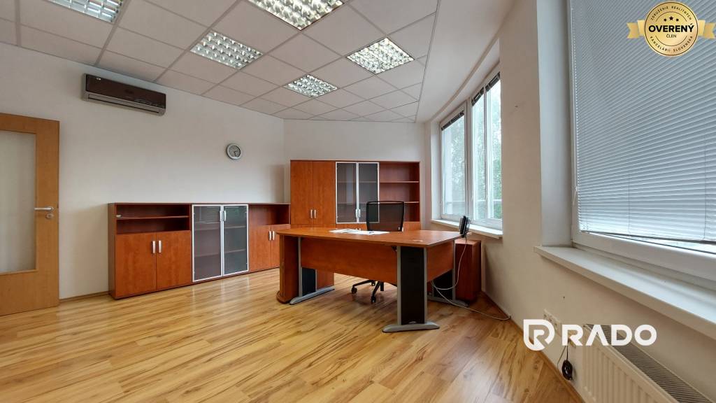 RADO | Predaj kancelárie 49 m2 + parking, Trenčín - Soblahovská