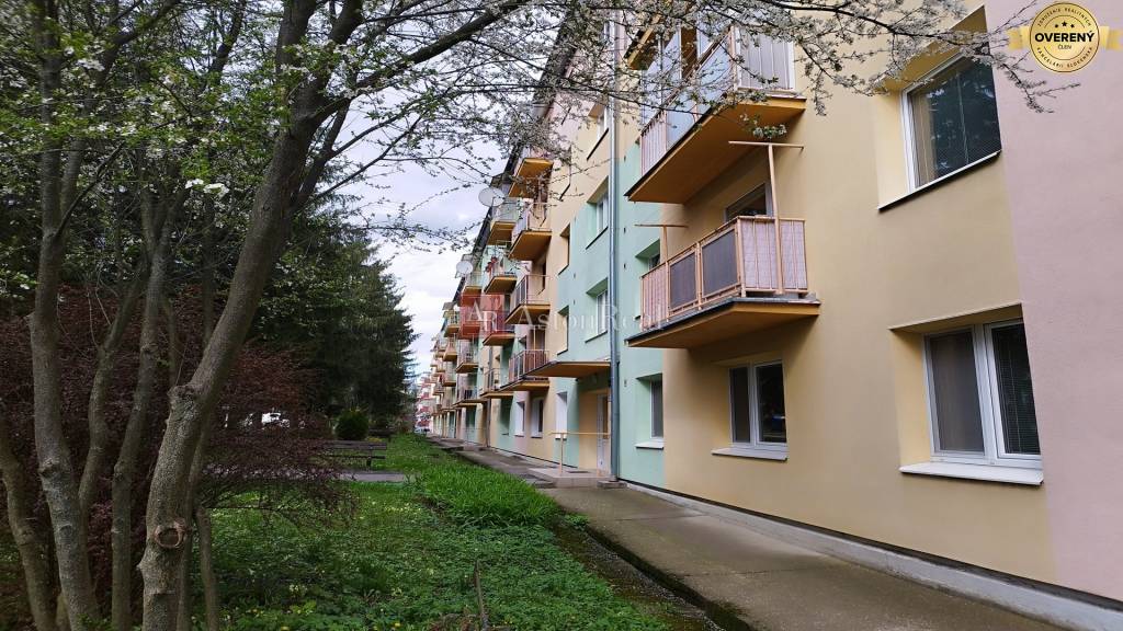 Slnečný 2,5 izbový byt, balkón, výťah, Banská Bystrica, Mládežnícka ul