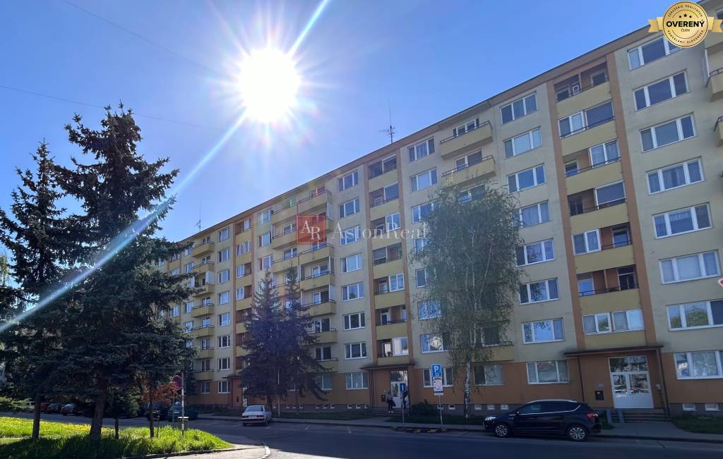 Prenájom: Veľkometrážny 3-i byt Dlhá ulica Prievidza