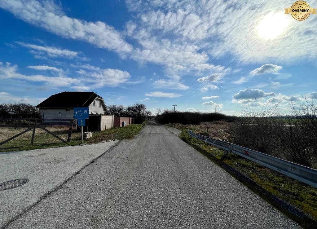Orná pôda 5 662 m2 k.ú. Pezinok, dostupná po poľnej ceste | NA PREDAJ