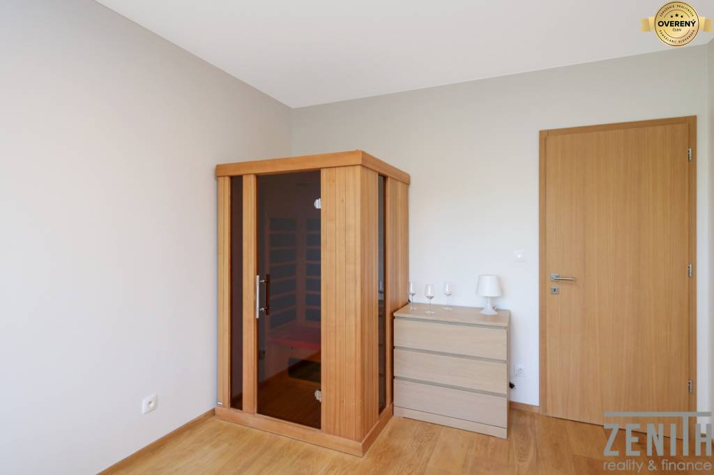 Luxusný 4-izb.byt na prenájom s výhľadom na Dunaj- Karloveské rameno 