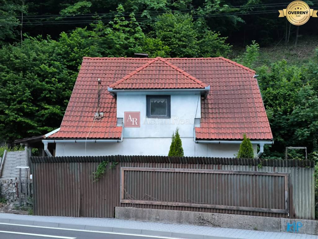 PREDAJ: menší rodinný dom, Novy svet, časť Jakub - Banská Bystrica 