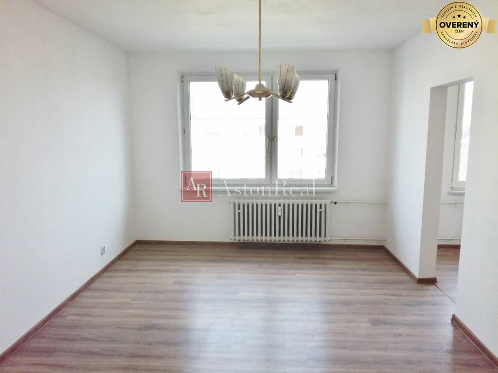 Rezervované! 2 izbový byt 64 m2 s balkónom v centre, Lipt. Mikuláš
