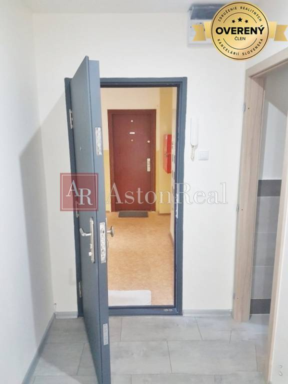 Predaj! 2 - izbový byt 54m2 po rekonštrukcii, Nábrežie - Lipt. Mikuláš