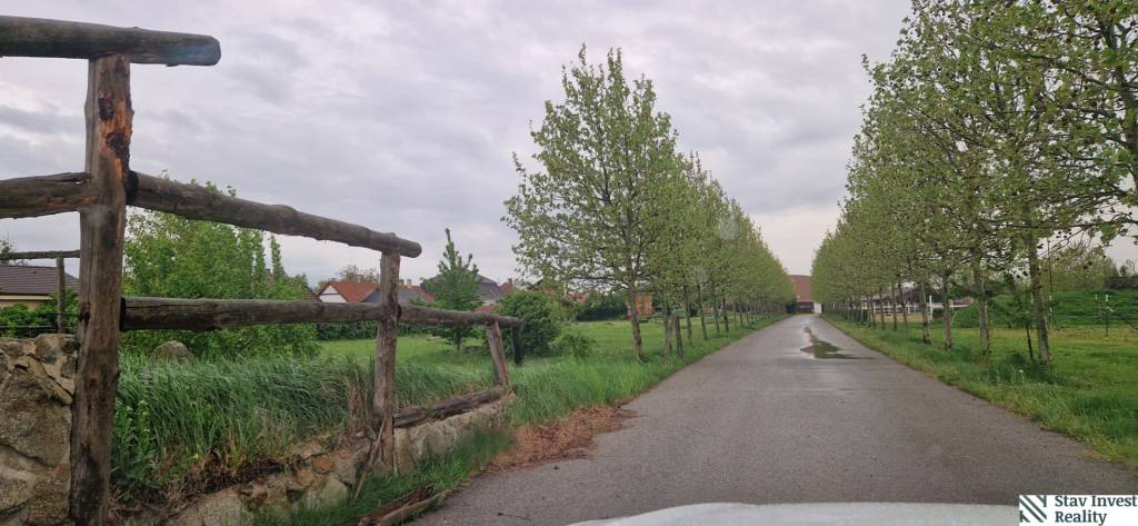 Na predaj pozemok na výstavbu rodinných domov, Reca