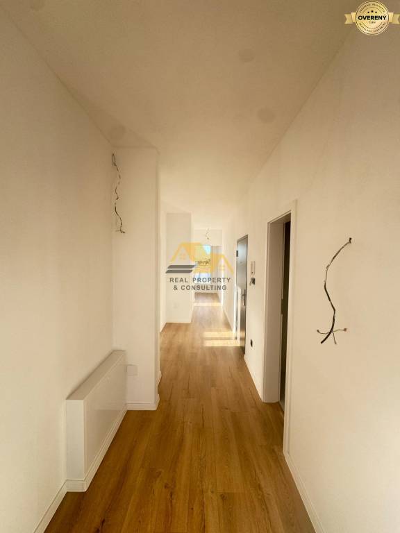 Predám moderný penthouse s veľkými terasami v Nových Zámkoch