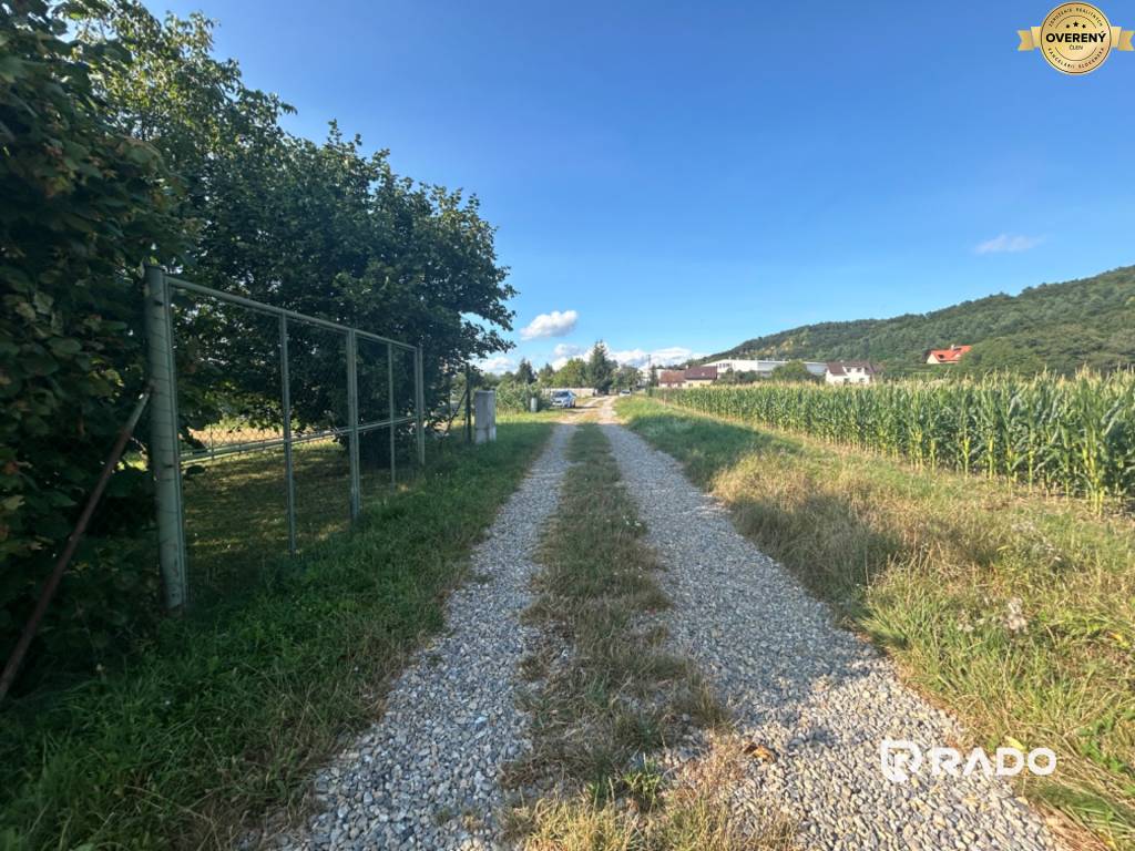 RADO | Stavebný pozemok 1145m2, Trenčianska Teplá - Dobrá