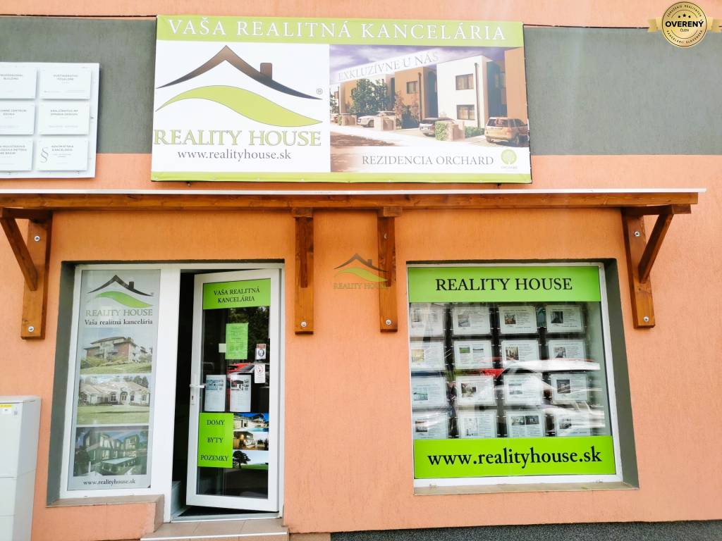 Čiastočne zrekonšt. 3 izb. byt na JUHU - 67 m2 - Komenského ul. 