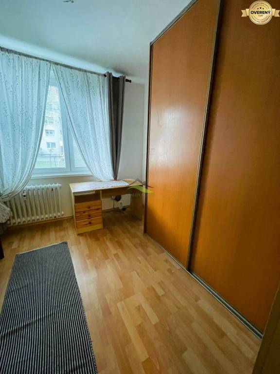 Čiastočne zrekonšt. 3 izb. byt na JUHU - 67 m2 - Komenského ul. 