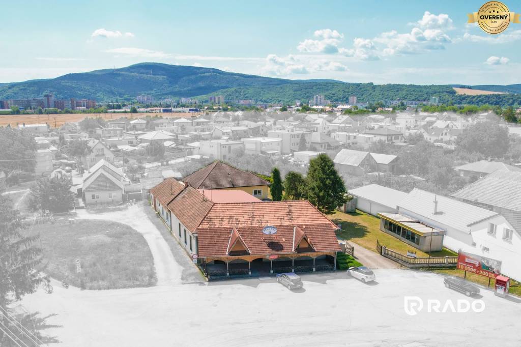 RADO | Reštaurácia s pozemkom 2020m2, Partizánske